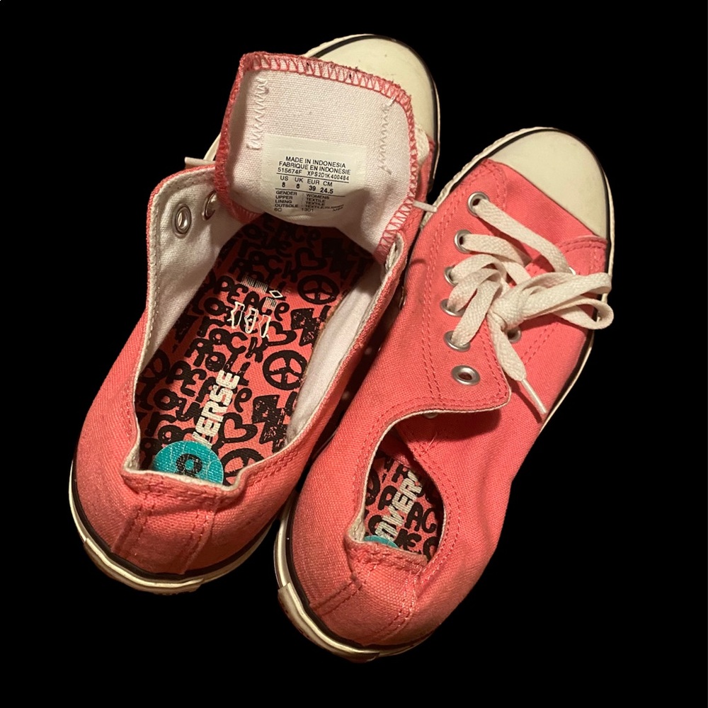 Pink Converse - Picture 5 of 7